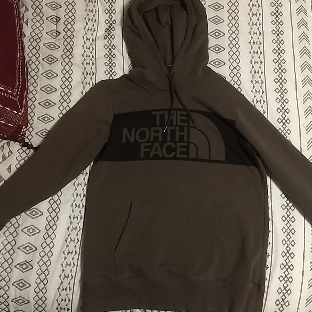 women's north face hoodie
